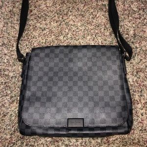 Louis Vuitton Messenger Bag